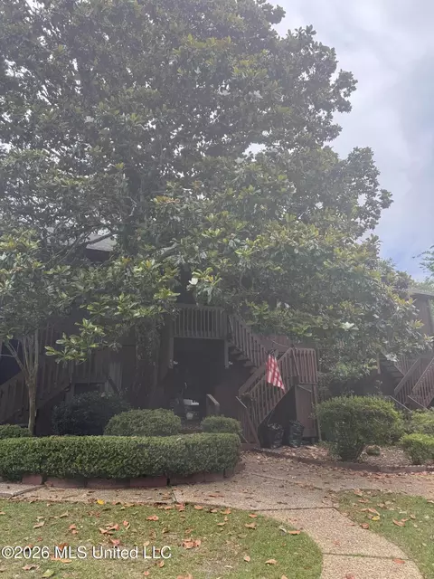 243 Lakeside Villa #H, Diamondhead, MS 39525