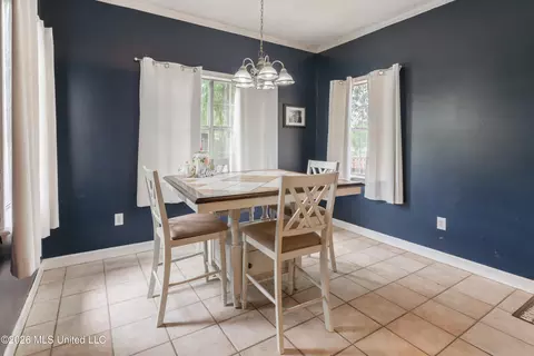 Dining - 119 Arrow Dr, Clinton, MS 39056 photo 2 of 2