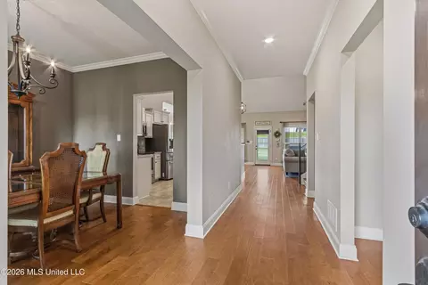 Entry Way - 1865 Bakers Trl, Nesbit, MS 38651 photo 1 of 4