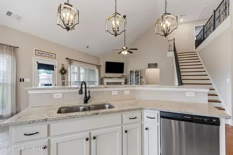 Kitchen - 1865 Bakers Trl, Nesbit, MS 38651 photo 2 of 2