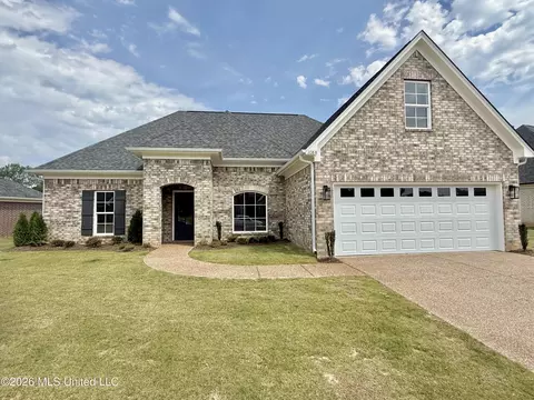 1088 Great Gln Dr, Southaven, MS 38671