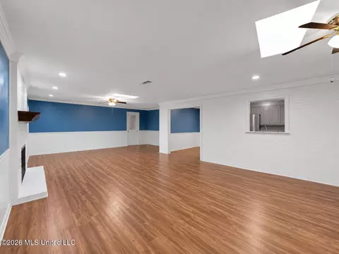 Living - 214 Swallow Dr, Brandon, MS 39047 photo 3 of 4