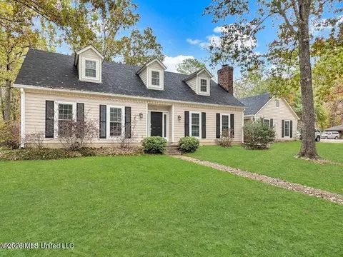 214 Swallow Dr, Brandon, MS 39047