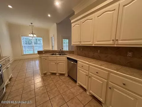 Kitchen - 236 Highleadon Dr, Madison, MS 39110 photo 3 of 3