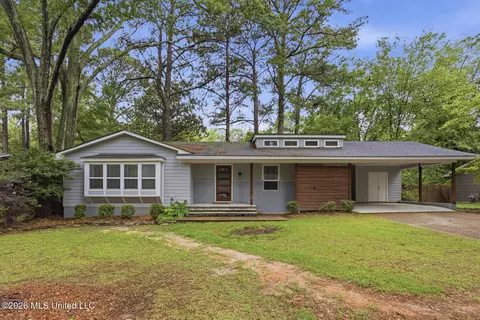 211 Pimlico Pl, Jackson, MS 39211