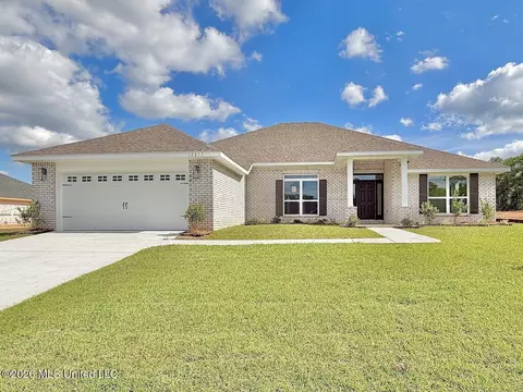 14275 Hartland Dr, Gulfport, MS 39503
