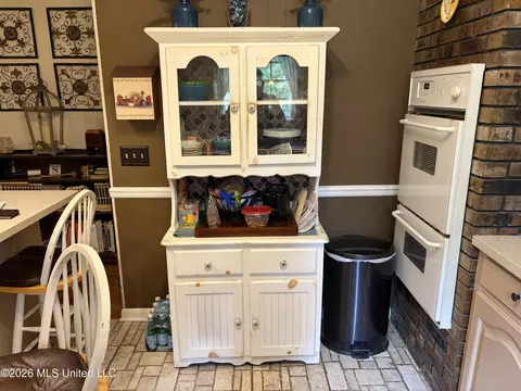 Kitchen - 23 Nelson Cir, Jackson, MS 39212 photo 2 of 3