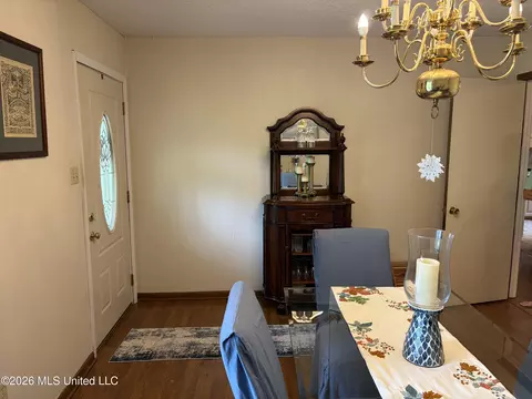 Entry Way - 23 Nelson Cir, Jackson, MS 39212 photo 1 of 2