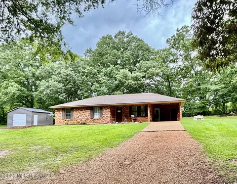 1028 Deer Creek Ln, Summit, MS 39666