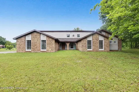 3231 Kings Bridge Rd, Moss Point, MS 39562