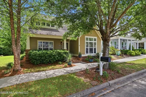 19738 Savannah St, Biloxi, MS 39532
