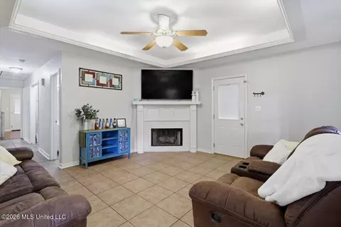 Living - 3079 Willow Dr, Brandon, MS 39042 photo 1 of 2