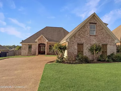 706 N Haven Pl, Brandon, MS 39047