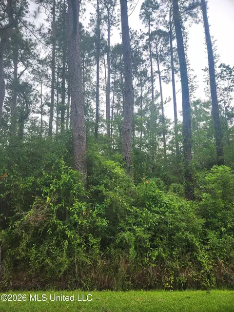 5 Th St, Bay Saint Louis, MS 39520