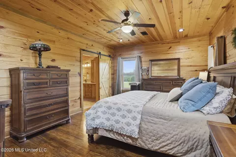 Bedroom - 11281 Mississippi 21, Forest, MS 39074 photo 1 of 7