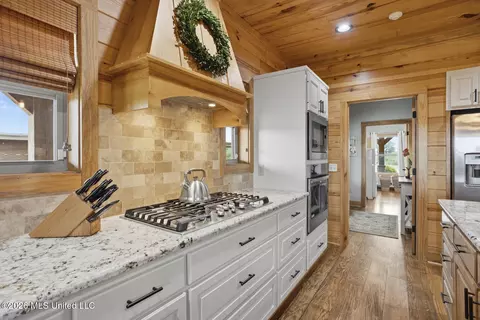 Kitchen - 11281 Mississippi 21, Forest, MS 39074 photo 3 of 5