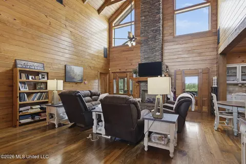 Living - 11281 Mississippi 21, Forest, MS 39074 photo 1 of 5