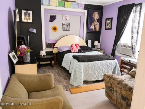 Bedroom - 3492 S Us 49, Florence, MS 39073 photo 2 of 2