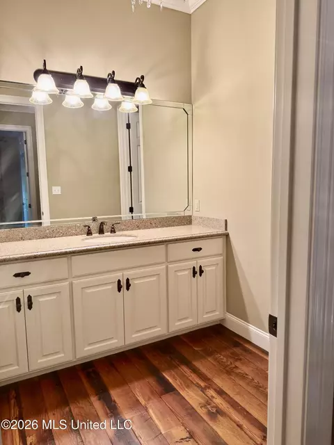 Bath - 49 Stirling Rd, Natchez, MS 39120 photo 6 of 8