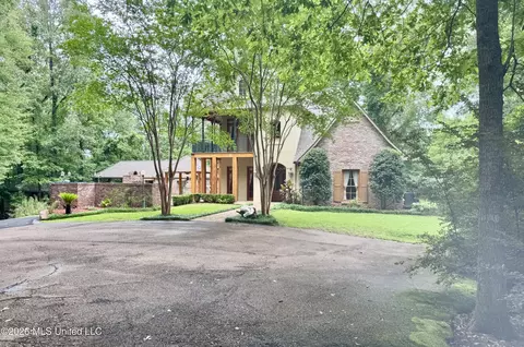 Exterior - 49 Stirling Rd, Natchez, MS 39120 photo 8 of 17