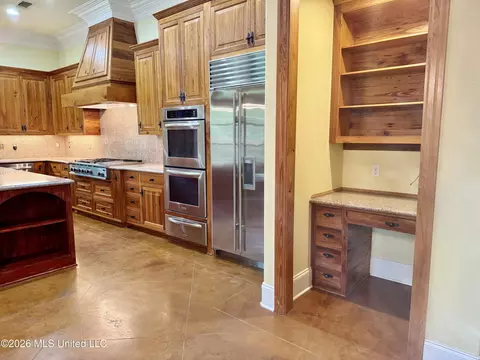 Kitchen - 49 Stirling Rd, Natchez, MS 39120 photo 2 of 8