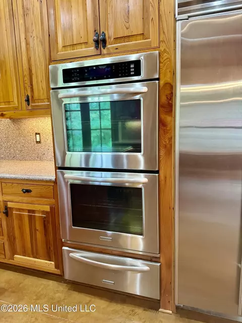 Kitchen - 49 Stirling Rd, Natchez, MS 39120 photo 7 of 8