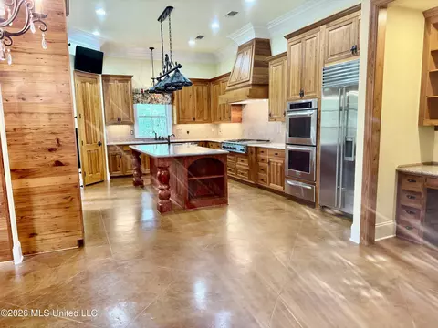 Kitchen - 49 Stirling Rd, Natchez, MS 39120 photo 1 of 8