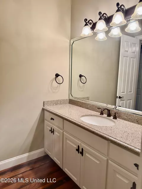 Bath - 49 Stirling Rd, Natchez, MS 39120 photo 7 of 8