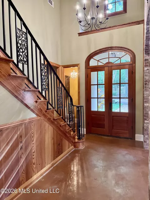 Entry Way - 49 Stirling Rd, Natchez, MS 39120 photo 7 of 7