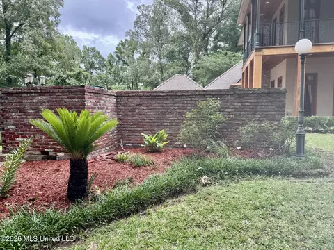 Exterior - 49 Stirling Rd, Natchez, MS 39120 photo 14 of 17