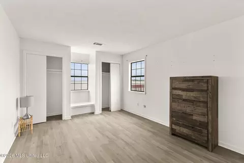 Bedroom - 1056 Windrose Dr, Brandon, MS 39047 photo 2 of 6
