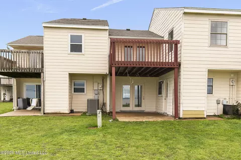Exterior - 1056 Windrose Dr, Brandon, MS 39047 photo 1 of 6