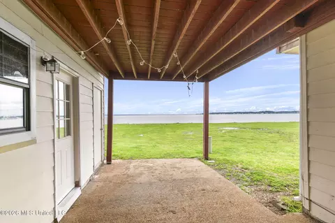 Exterior - 1056 Windrose Dr, Brandon, MS 39047 photo 3 of 6