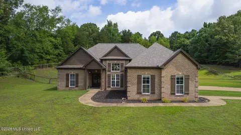 164 Timber Ridge Dr, Byhalia, MS 38611