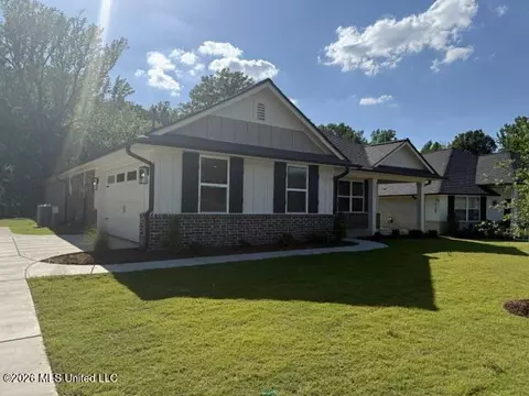 4139 W Olivia Cir, Olive Branch, MS 38654