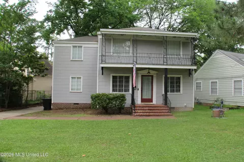 Exterior - 111 Pinehaven Dr, Jackson, MS 39202 photo 3 of 8