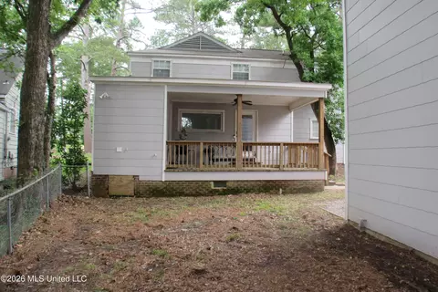 Exterior - 111 Pinehaven Dr, Jackson, MS 39202 photo 7 of 8