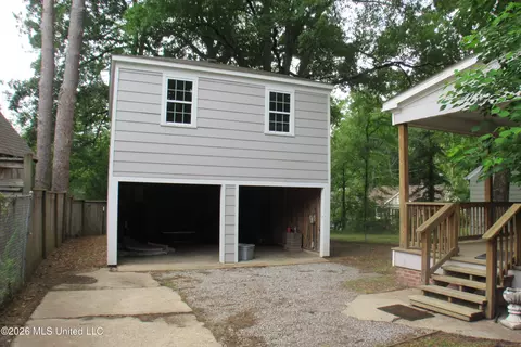Exterior - 111 Pinehaven Dr, Jackson, MS 39202 photo 8 of 8