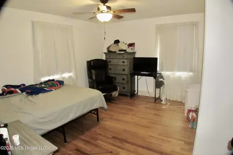 Bedroom - 111 Pinehaven Dr, Jackson, MS 39202 photo 5 of 5