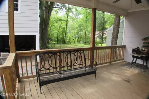 Exterior - 111 Pinehaven Dr, Jackson, MS 39202 photo 5 of 8