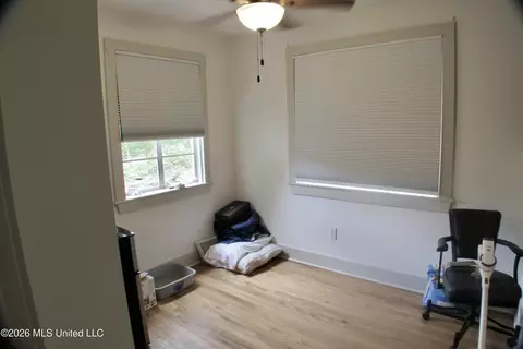 Bedroom - 111 Pinehaven Dr, Jackson, MS 39202 photo 2 of 5
