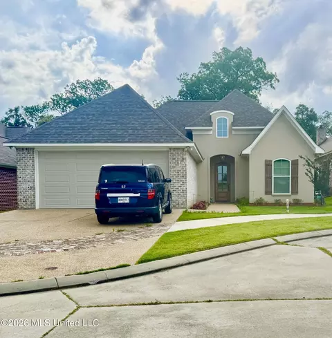 33 Ashburn Woods Ave, Natchez, MS 39120