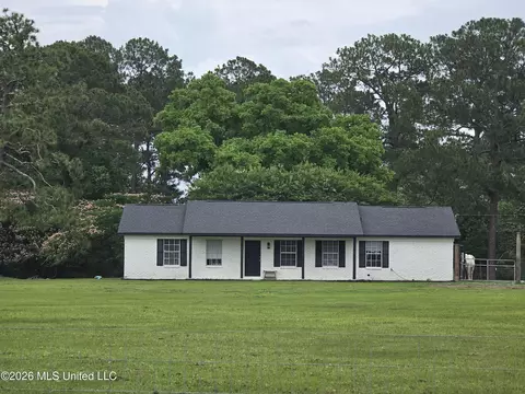 14200 Timber Ridge Dr, Moss Point, MS 39562