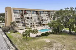 520 Beach Blvd #407, Biloxi, MS 39530