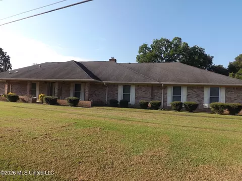 471 River Rd, Fayette, MS 39069