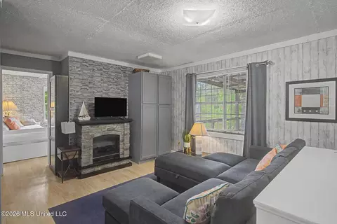 Living - 227 Holly Dr, Lucedale, MS 39452 photo 1 of 2