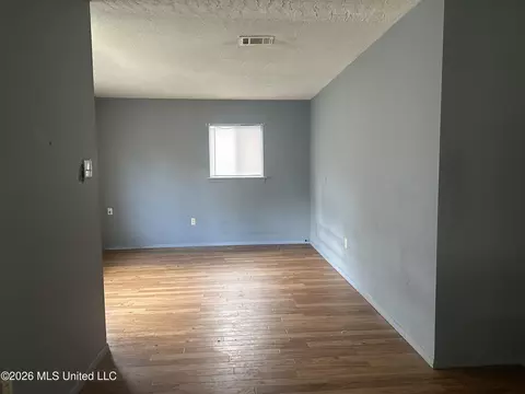 Living - 3655 Horton St, Jackson, MS 39213 photo 3 of 11