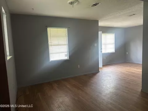 Living - 3655 Horton St, Jackson, MS 39213 photo 8 of 11