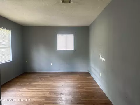 Living - 3655 Horton St, Jackson, MS 39213 photo 11 of 11