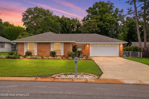 16304 Waycross Dr, Biloxi, MS 39532